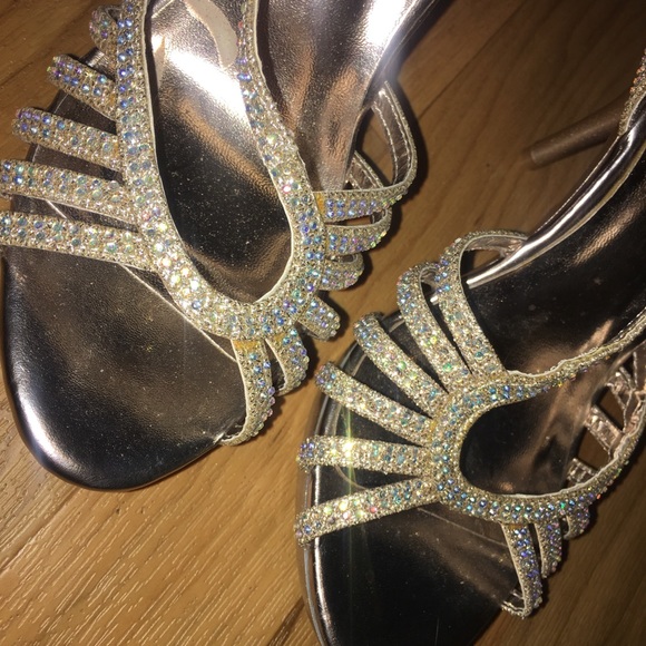 Heels - Picture 7 of 8